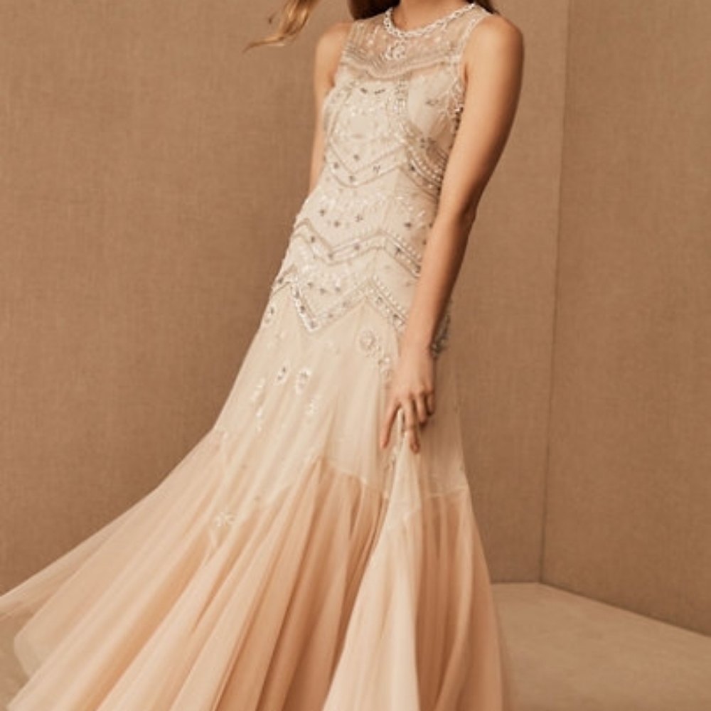 ISO bhldn size 16/18 dress